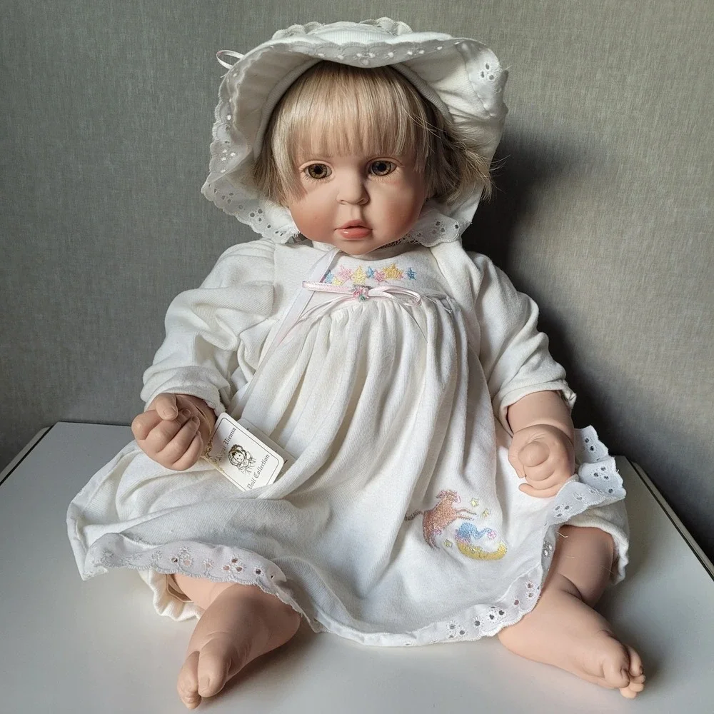 1998 Royal Vienna Doll 